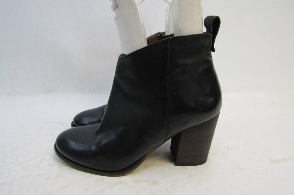 BP Womens Size 8.5 M Black Leather Zip Ankle Fashion Boots Bootie